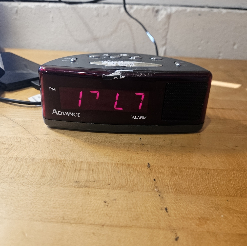 Advance Model 4135 Alarm Clock, Red Light Display  - Tested&Works - Picture 6 of 6
